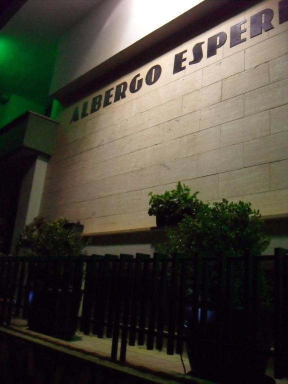 Hotel Esperia Sammichele Di Bari Exterior foto